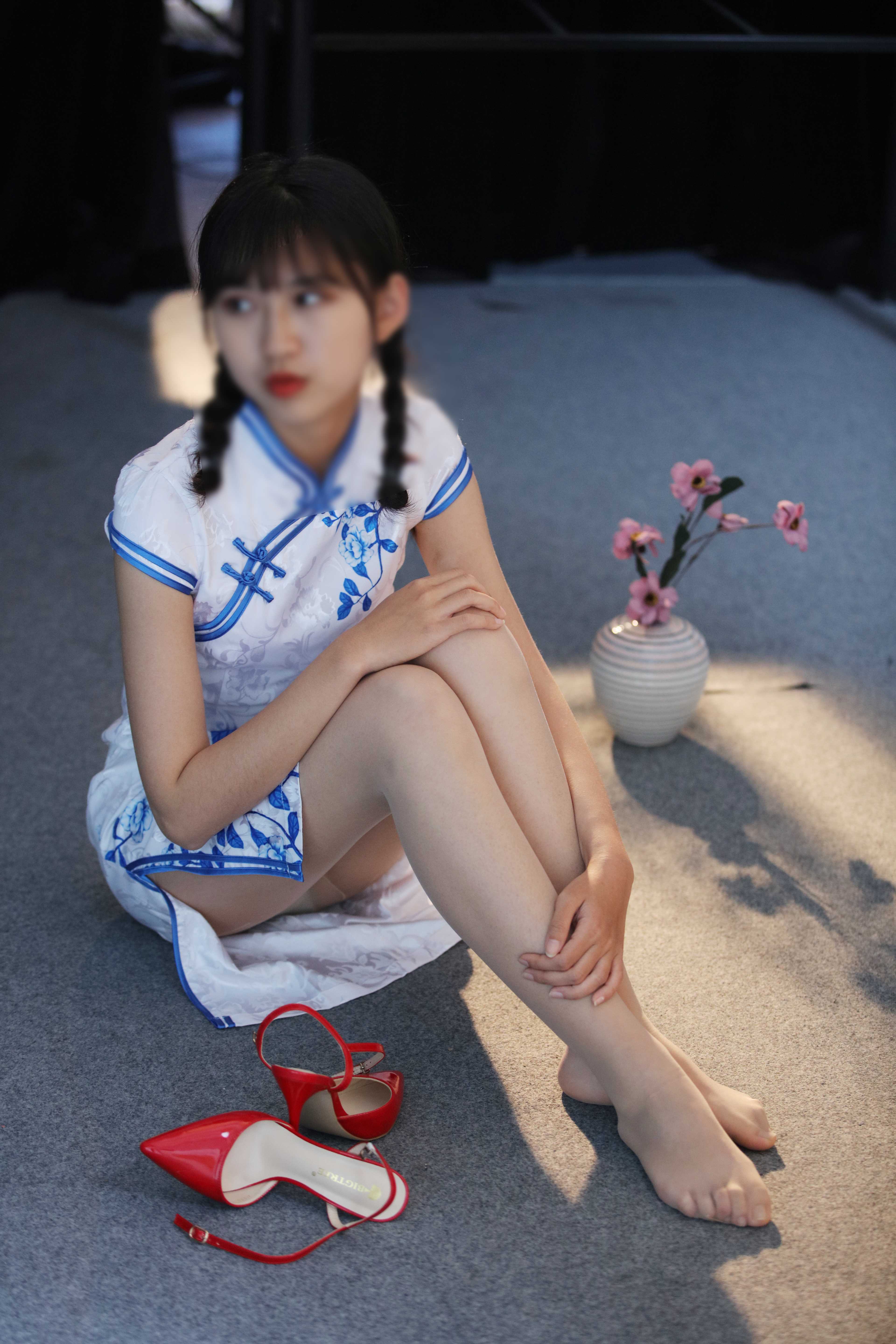 China Beauty Legs and feet 404