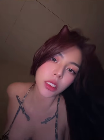 Back to Hot Girl