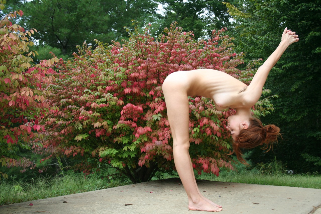 Natural Bush Flexible Yoga Chick