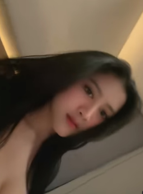 Back to Hot Girl