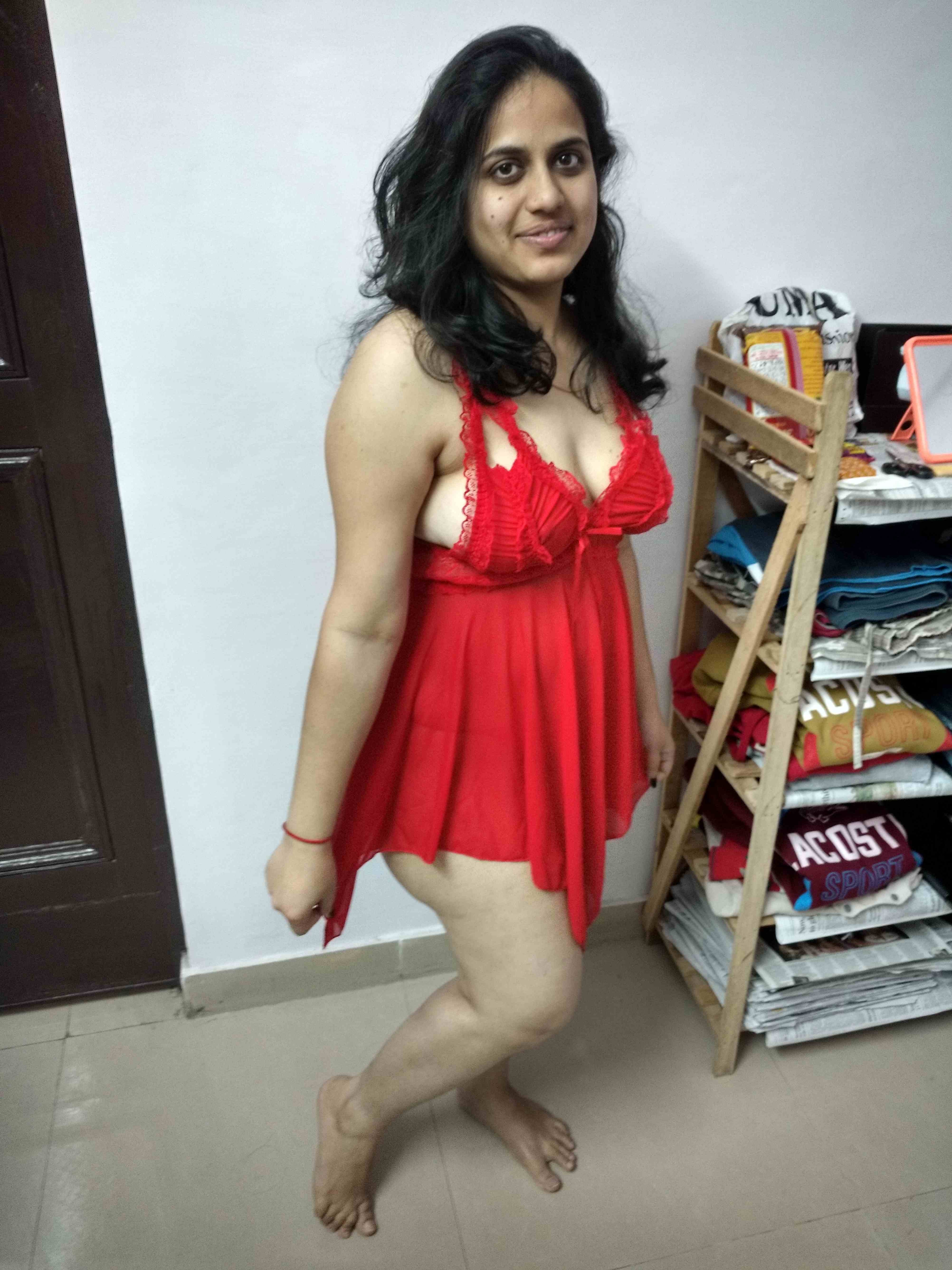 Indian Beautiful Hot Girl Nice Booby And Ass Pics