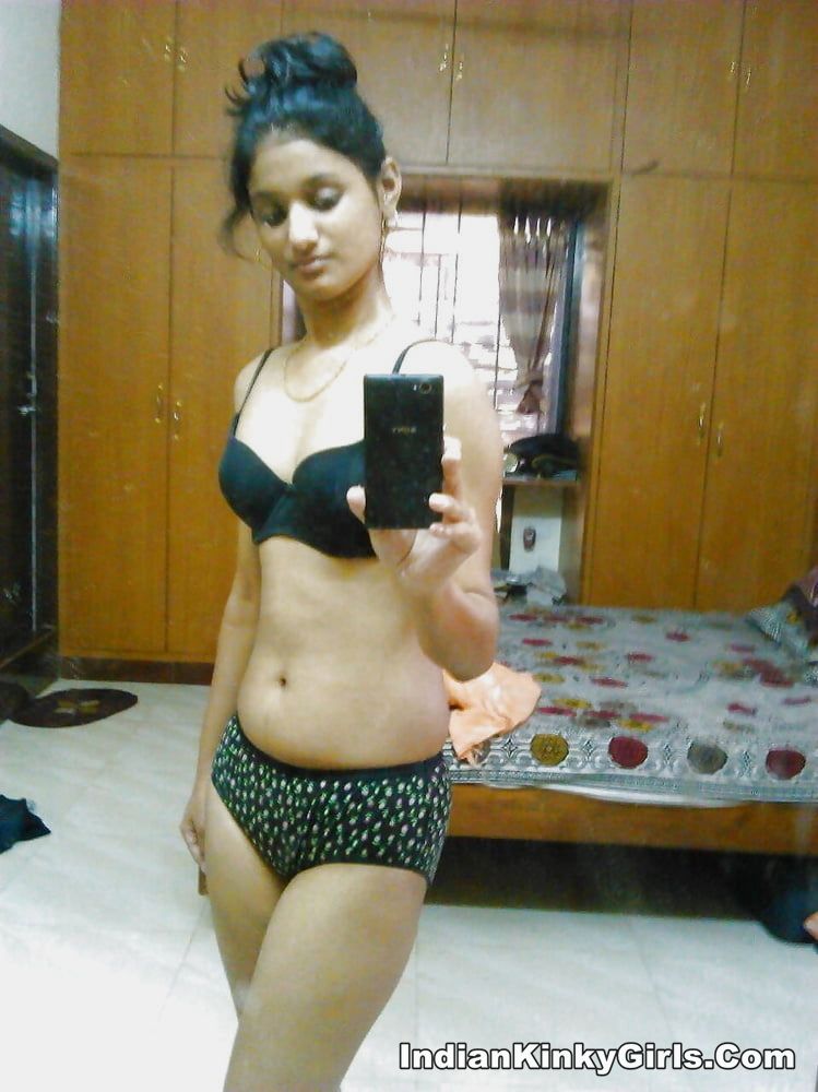 Indian Village College Girl Nude Selfies
