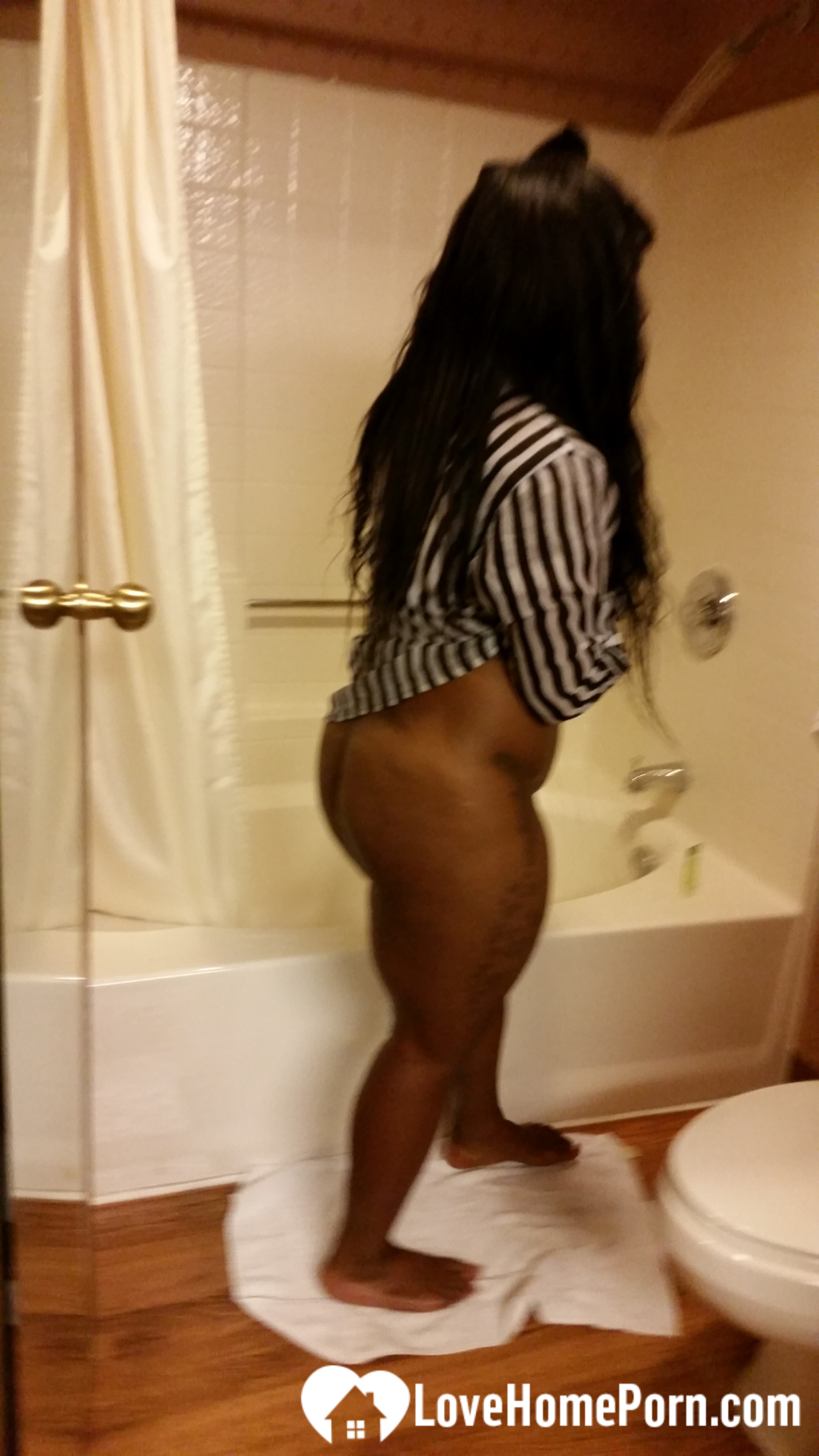 Black honey gets recorded as she showers