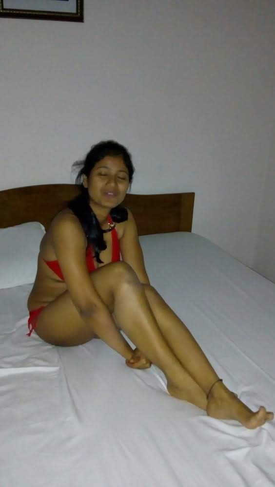 Hot girl honeymoon pics leaked by bf