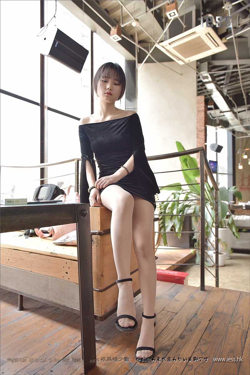 China Beauty Legs and feet 221