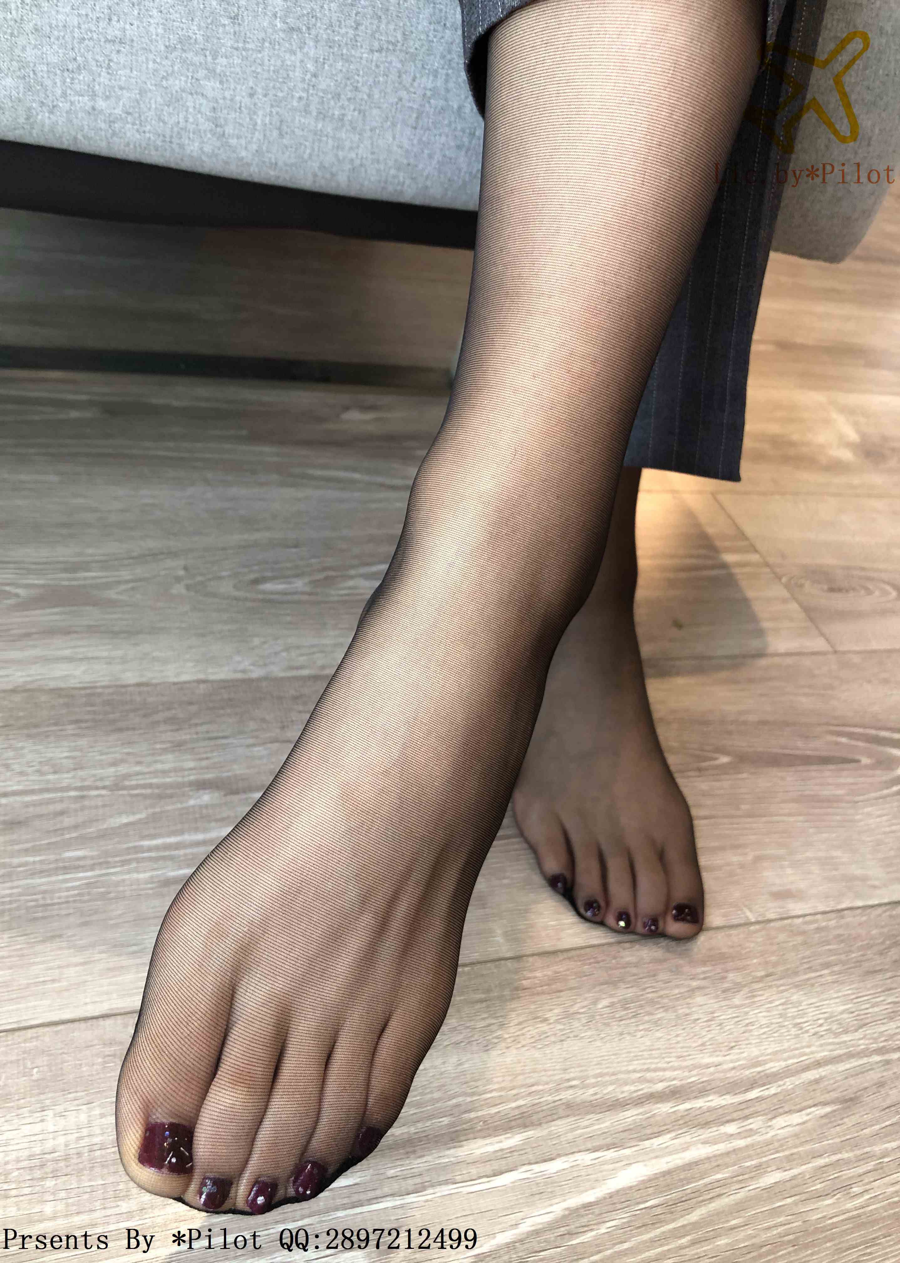 China Beauty Legs and feet 662