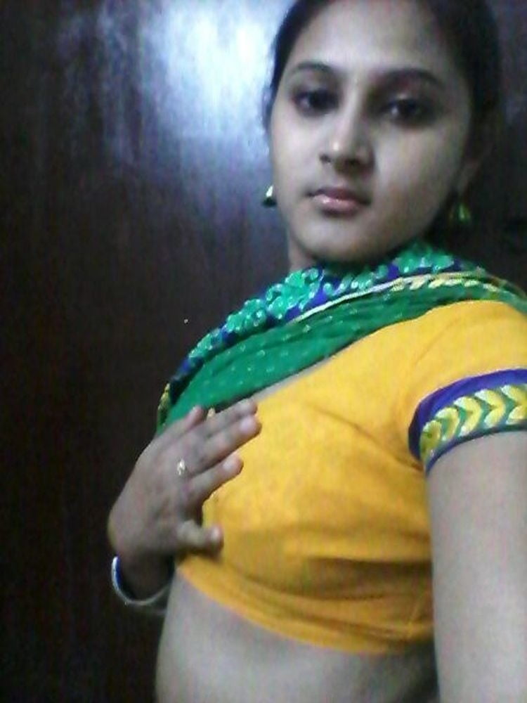Desi Indian cute aunty