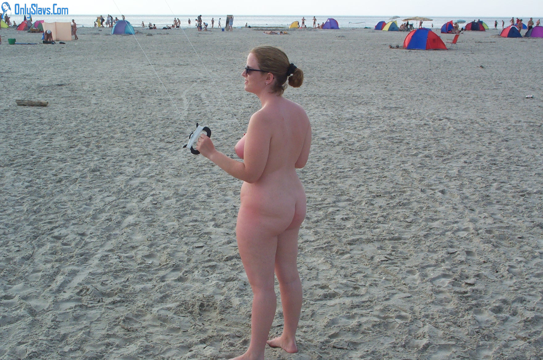 Sexy Russian nudist voyeur wife on vacation