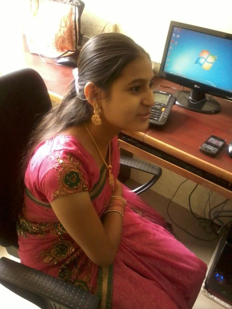 Desi Indian cute aunty