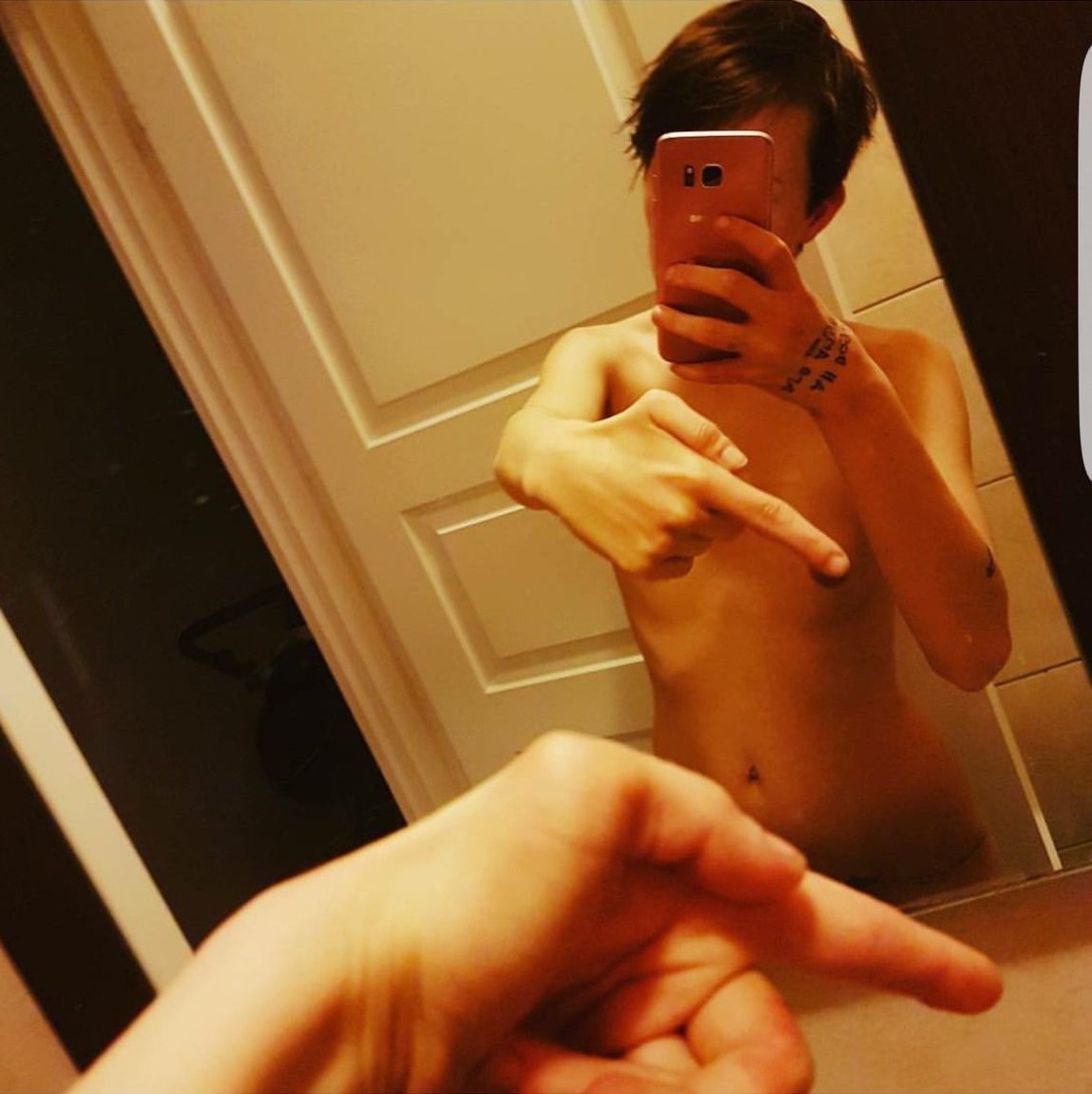 One Finger Selfie Mix
