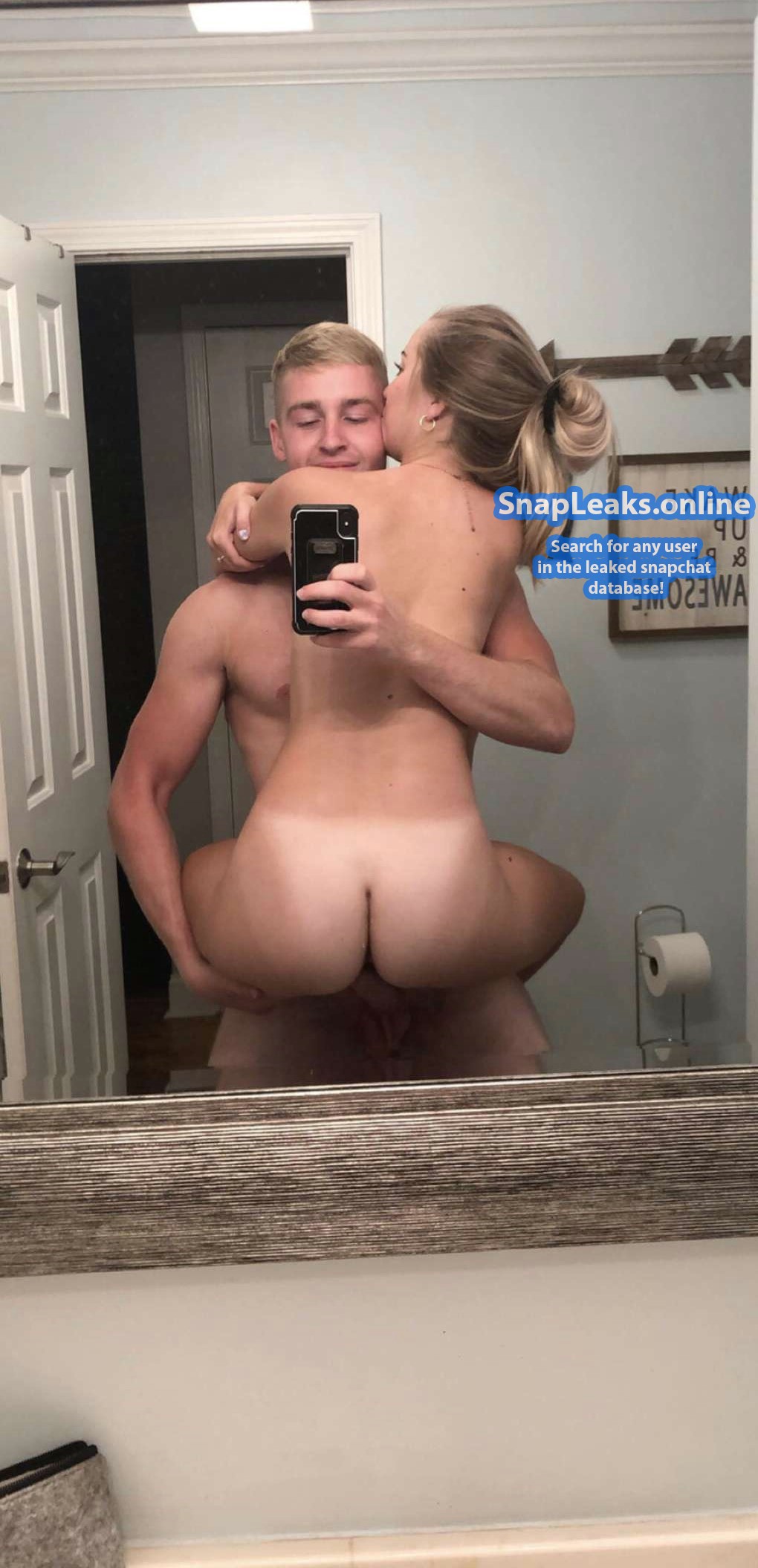 Hot Couple Leaked Online Photos