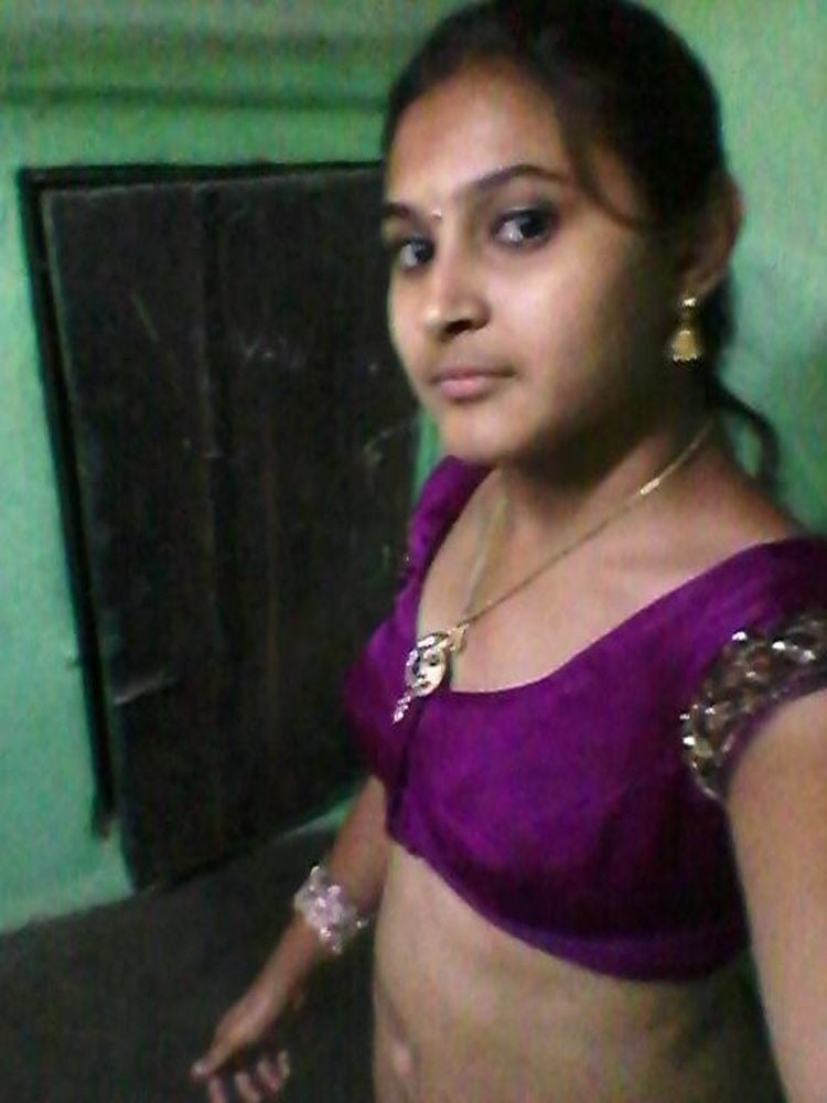 Desi Indian cute aunty