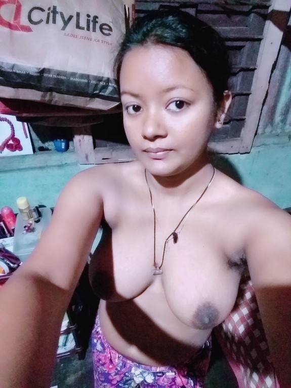Desi village girl showing nude