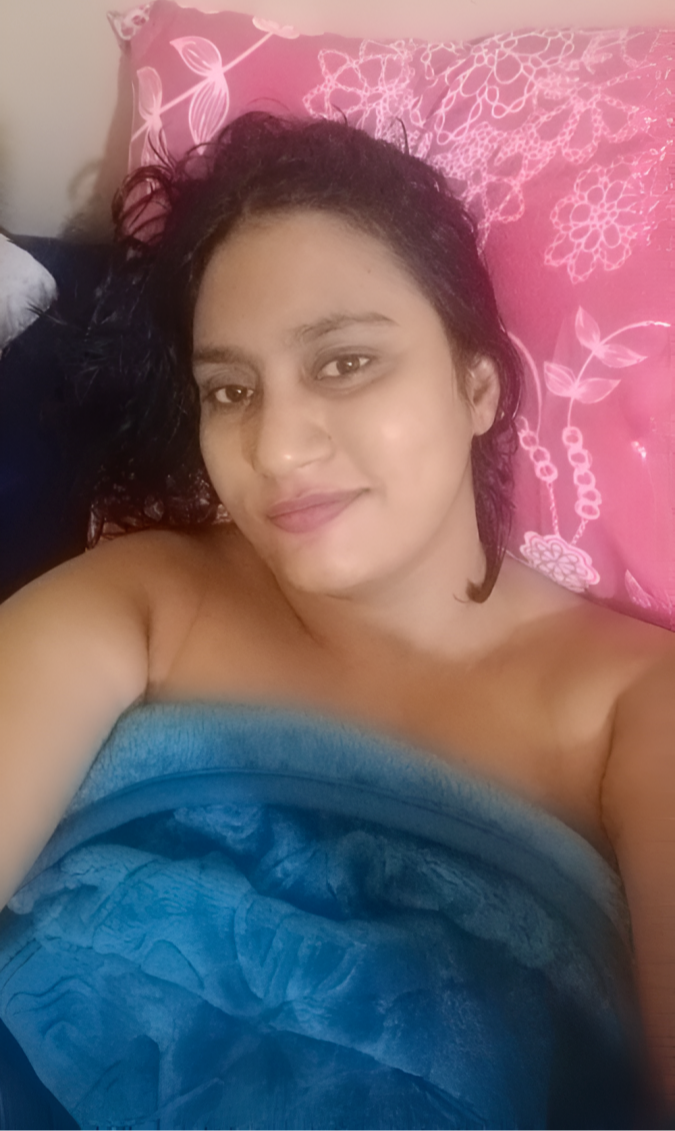 Indian beautiful aunty leaked pic