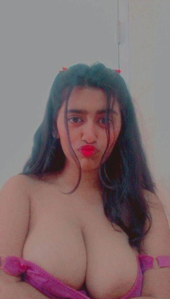 Sexy Indian girlfriend big tits