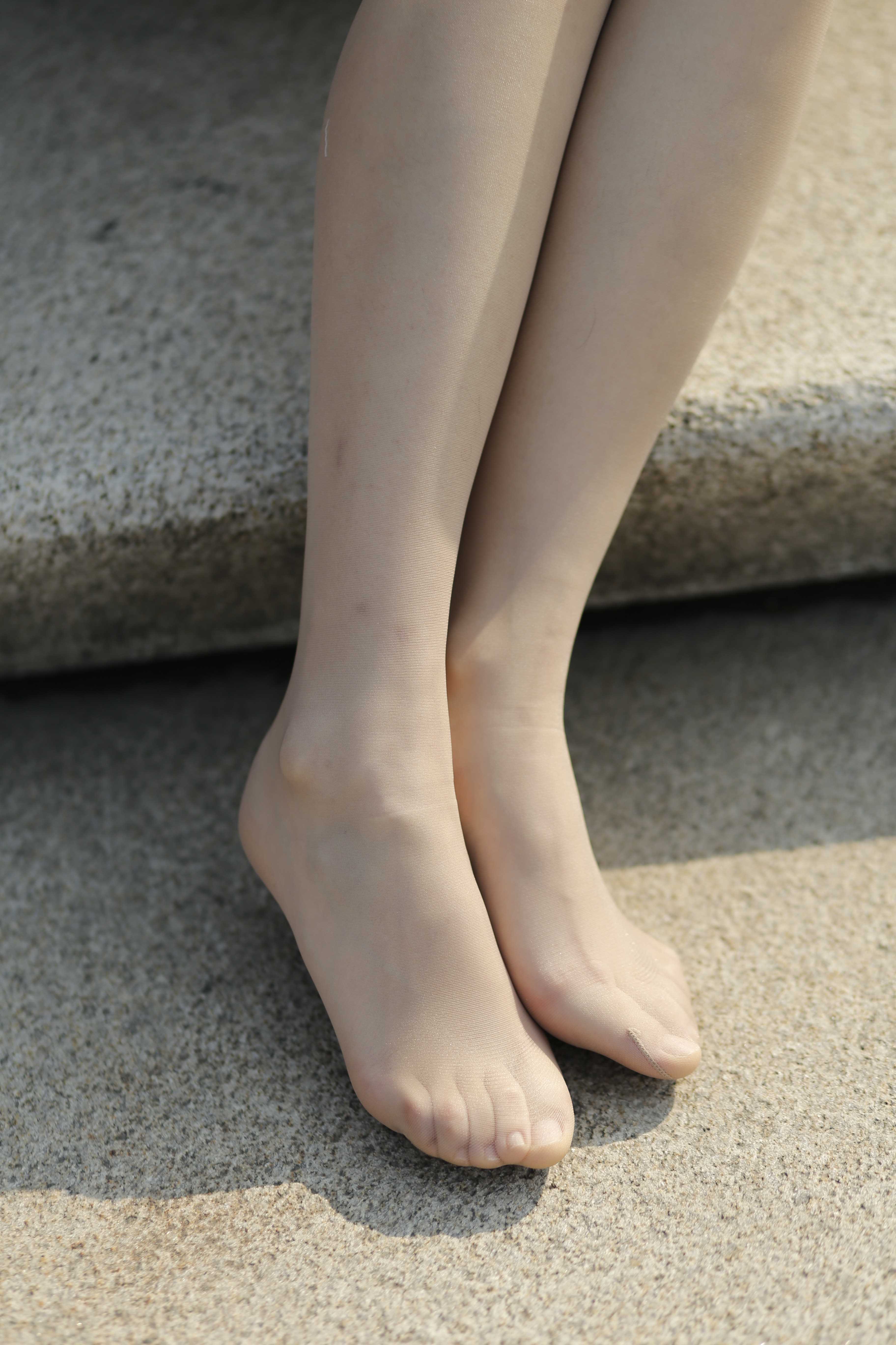 China Beauty Legs and feet 335