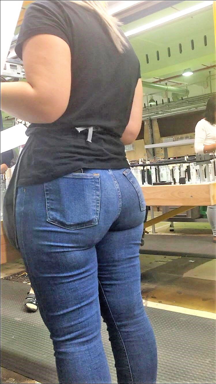 different pants for this amazing mother ass,only anal to her