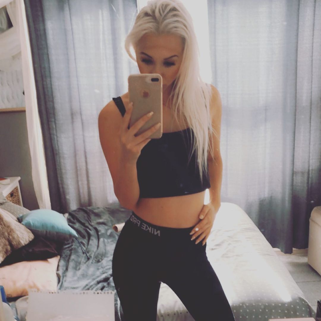 Amazing blonde slut private pics leaked