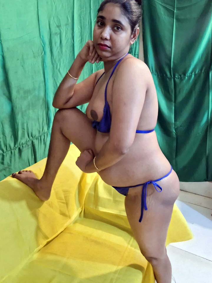 Indian Nice Figure Desi Wife Nude Sexy Pics