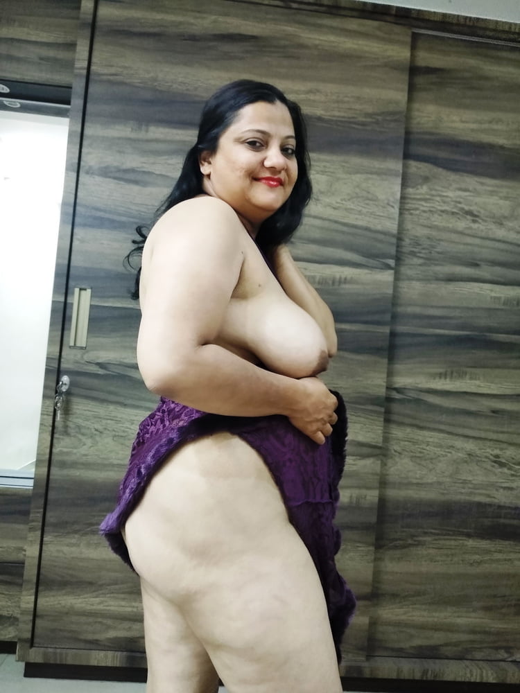Big busty Indian matured aunty
