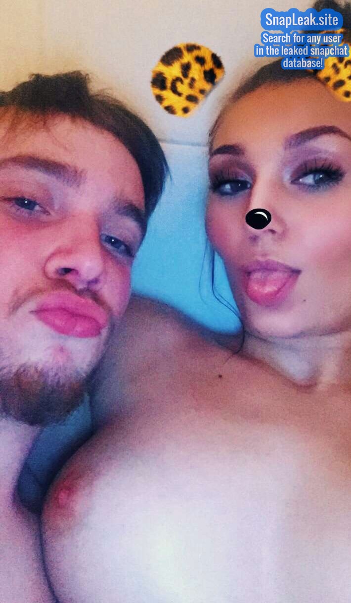 Leaked Snapchat Brunette Teen Part 1/2