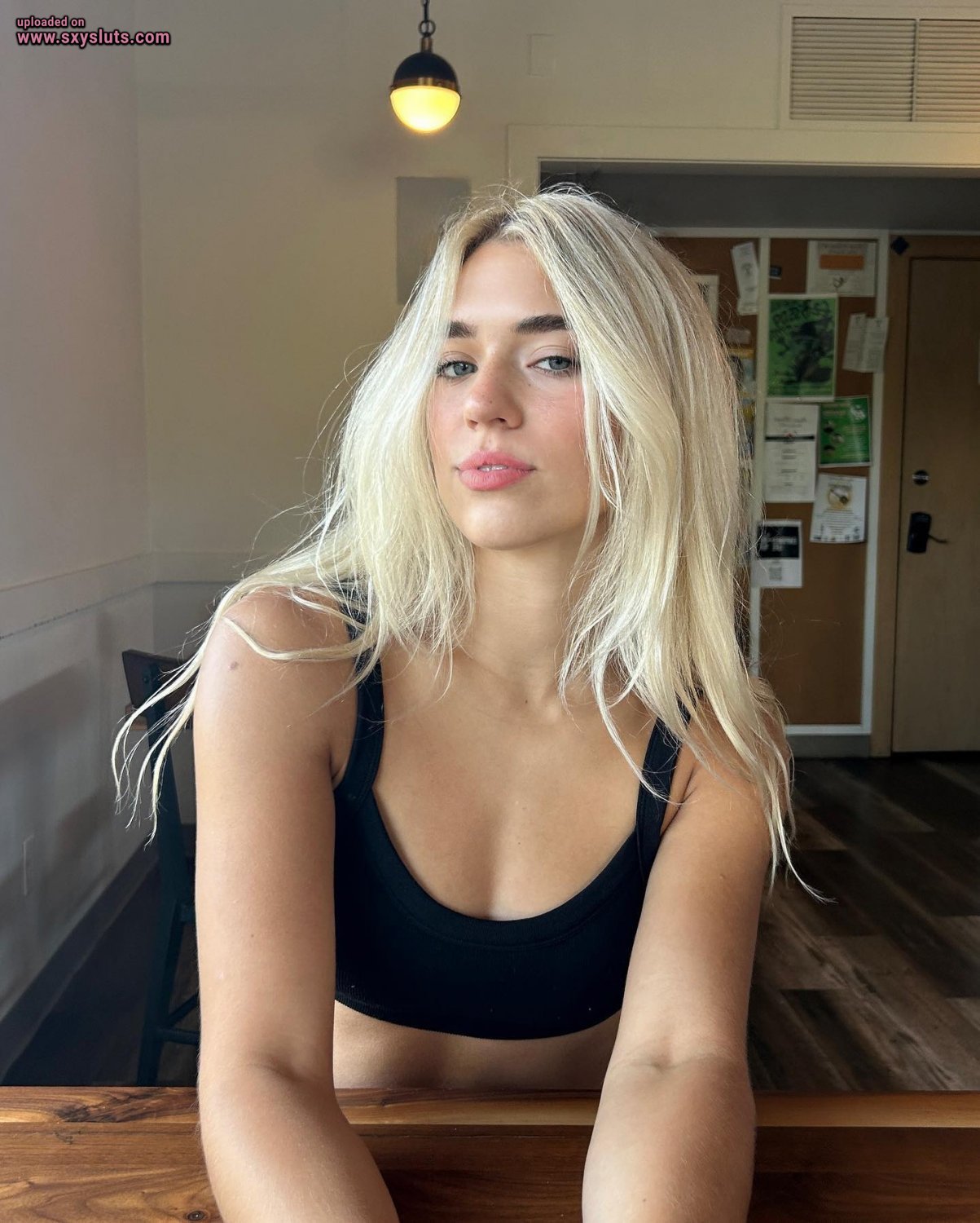 Rachel hot blonde college teen exposed