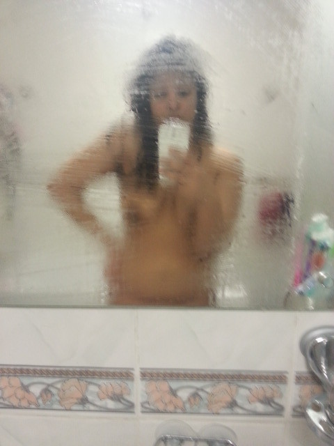 Shanaz Shower And Bath Selfies