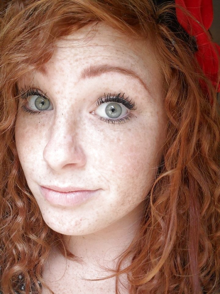 Gorgeous Redhead Selfshots