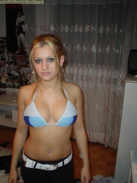 18 teen hotties giving up their pussies