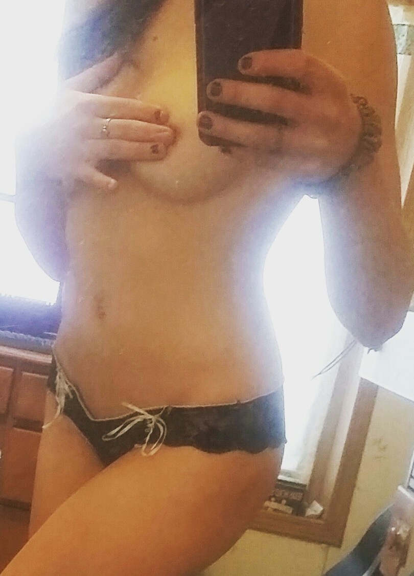Brunette Perky Tits And Nips Reddit