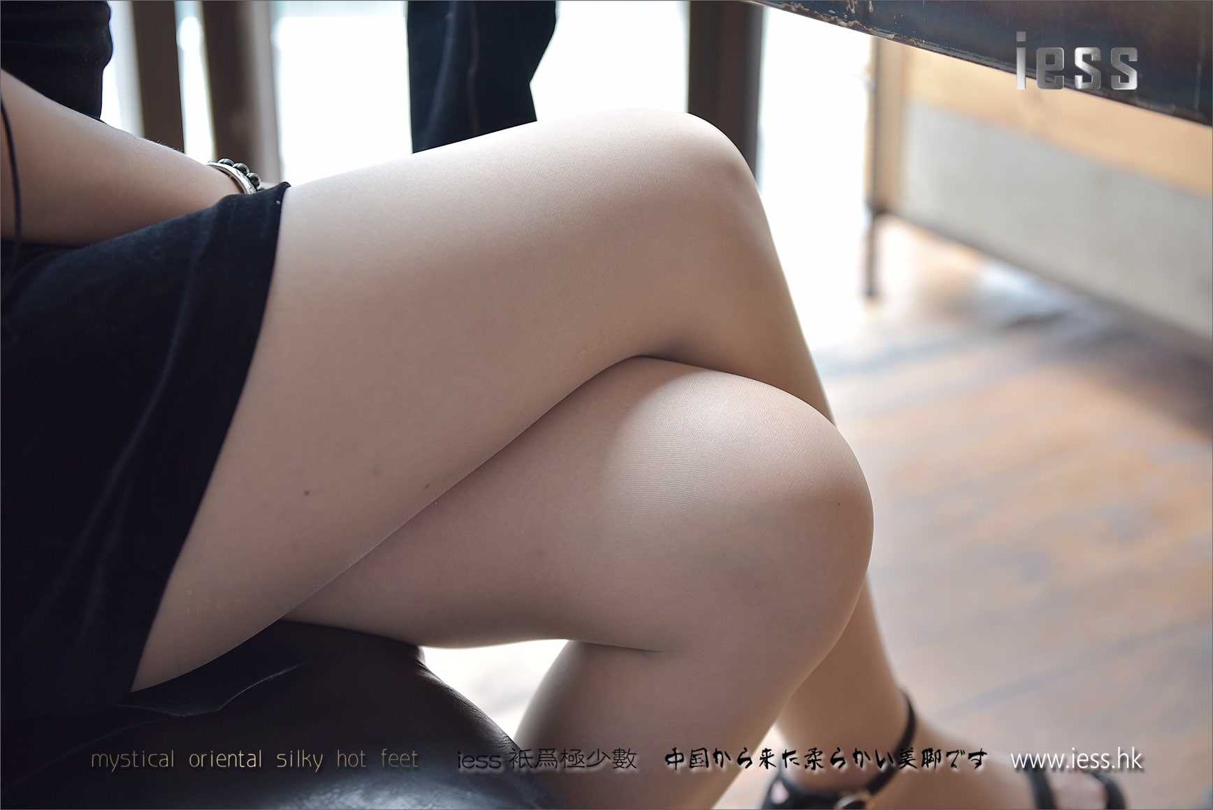 China Beauty Legs and feet 221