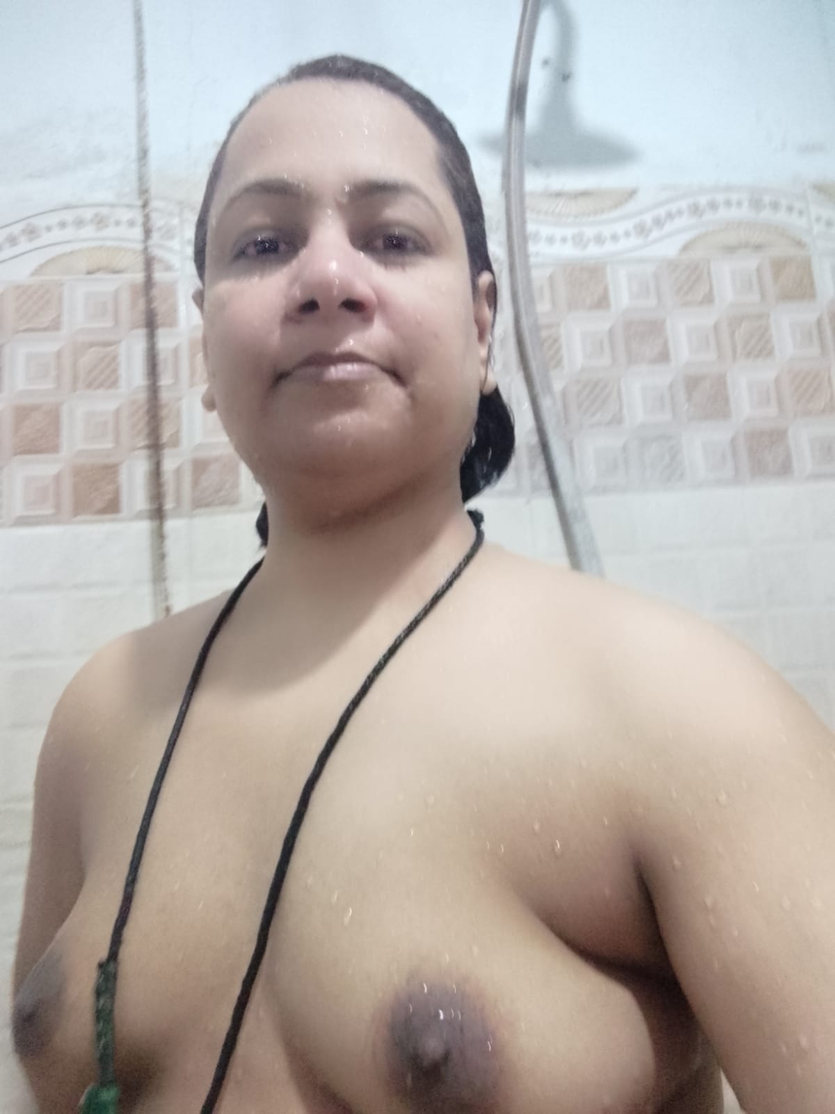 Indian desi aunty nude leaked pic