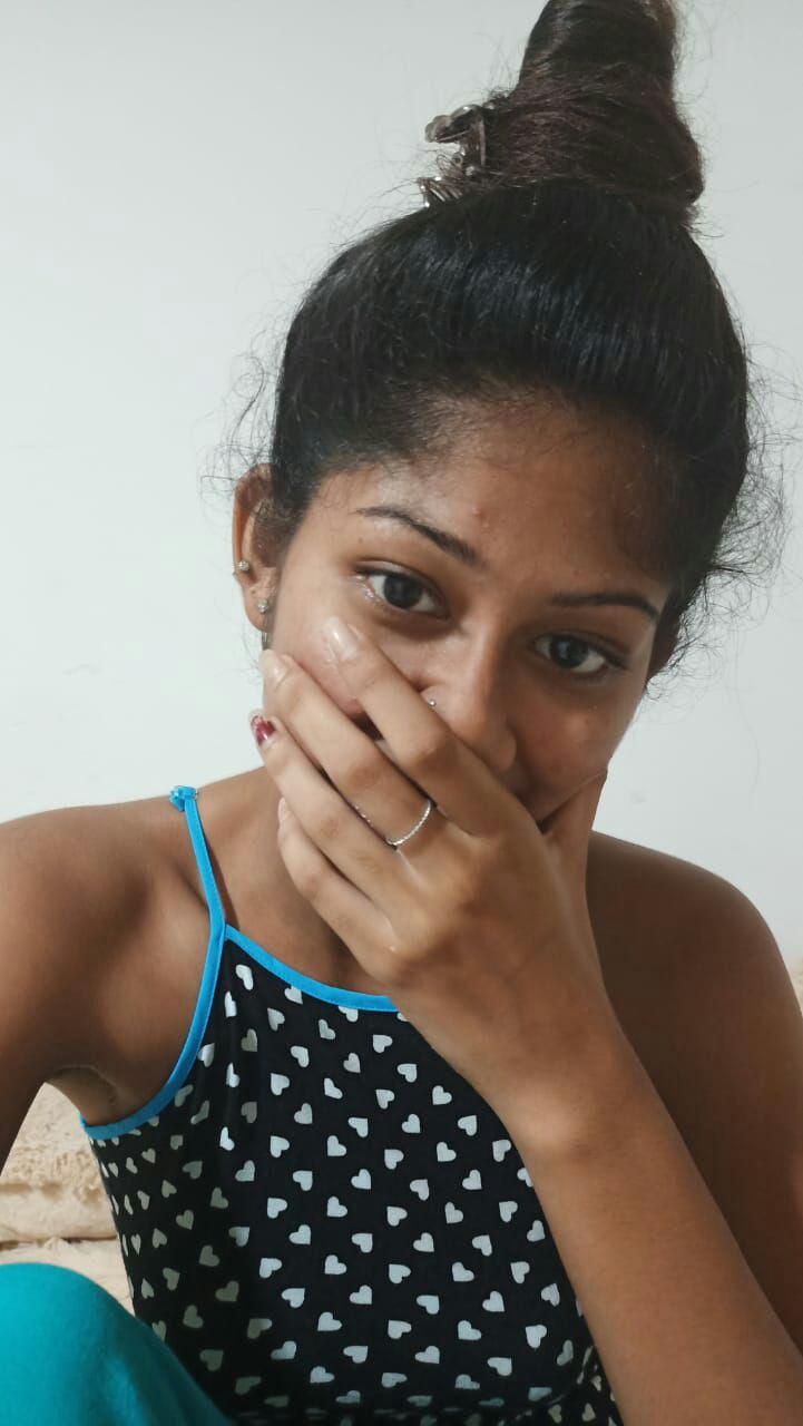 Sri Lankan Slim Babe Nude