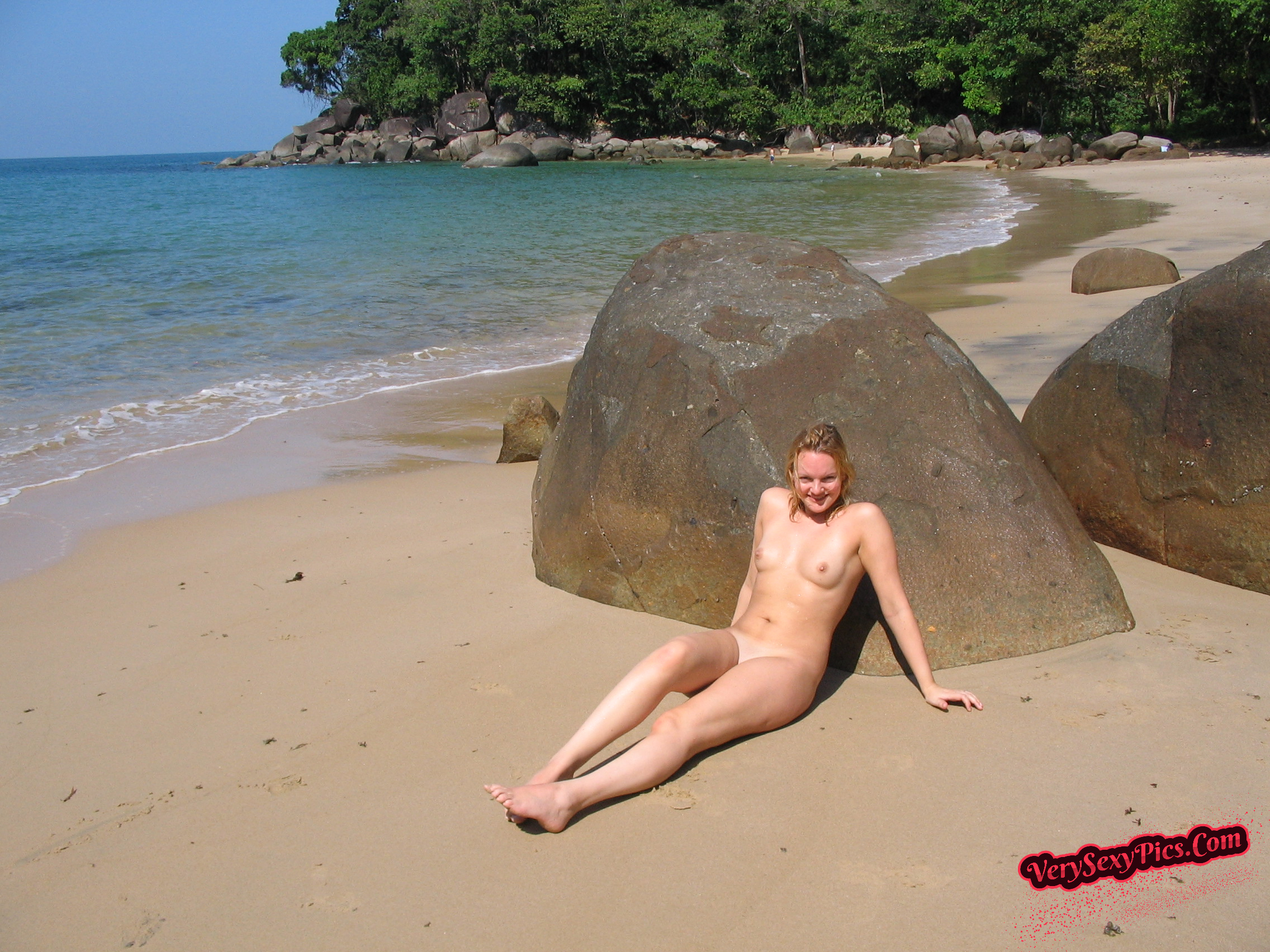 Naked Amateur Danish Slut On The Beach