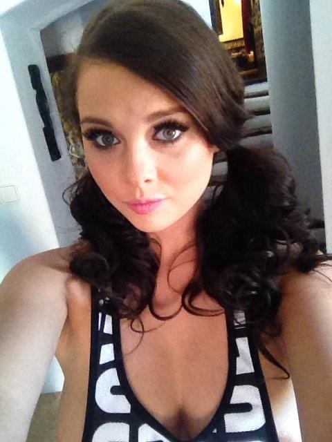 Beautiful N Busty Selfie Brunette