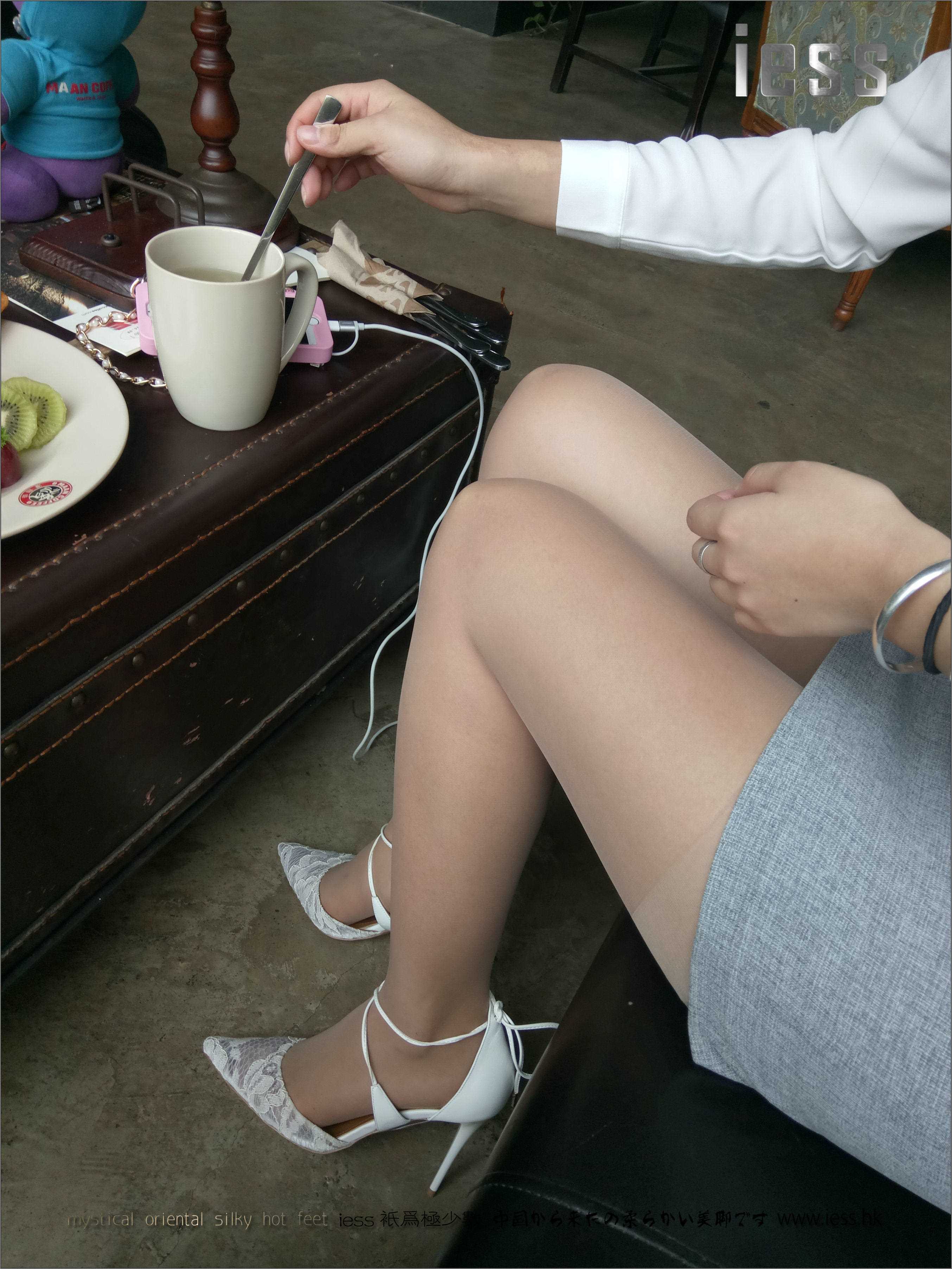 China Beauty Legs and feet 155