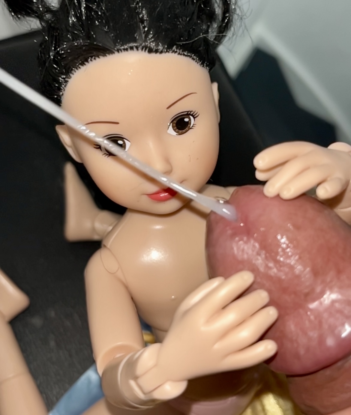 Disney’s Snow White doll footjob handjob precum and cumshot
