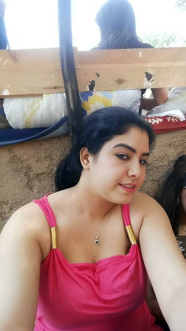 UAE Married Wife Private Pics