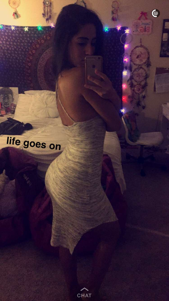 Sexy Nerd Latina Selfies