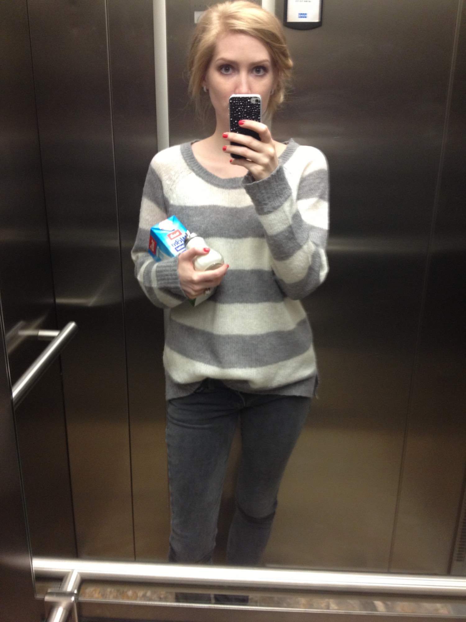 Selfie Swedish Blonde Loves Converse