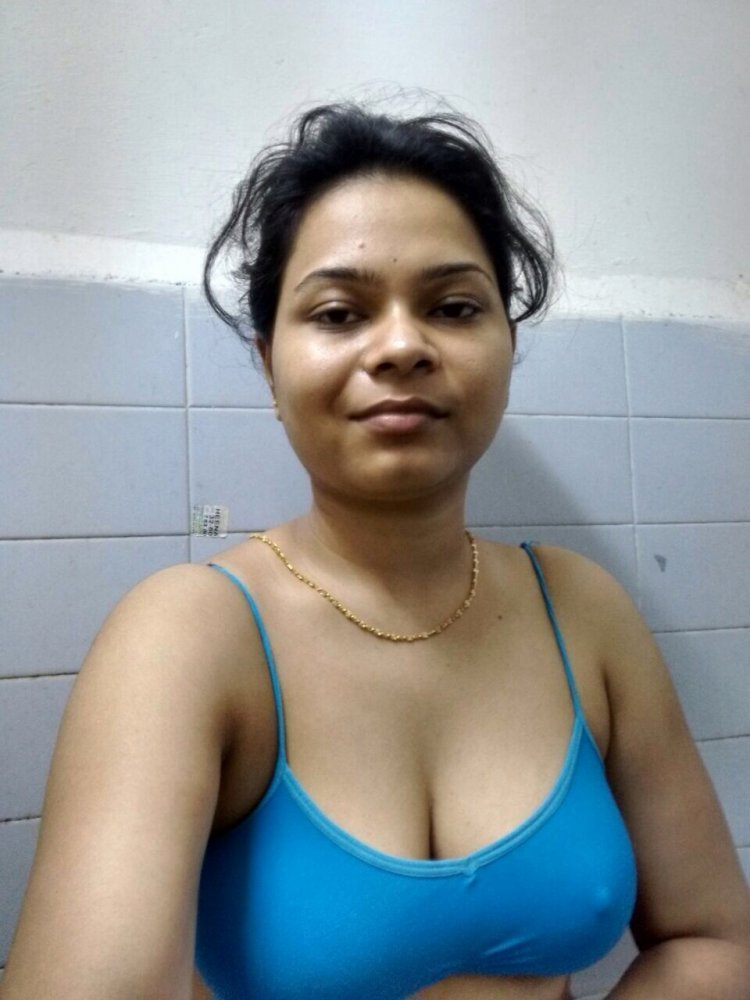 Sexy hot IT working girl
