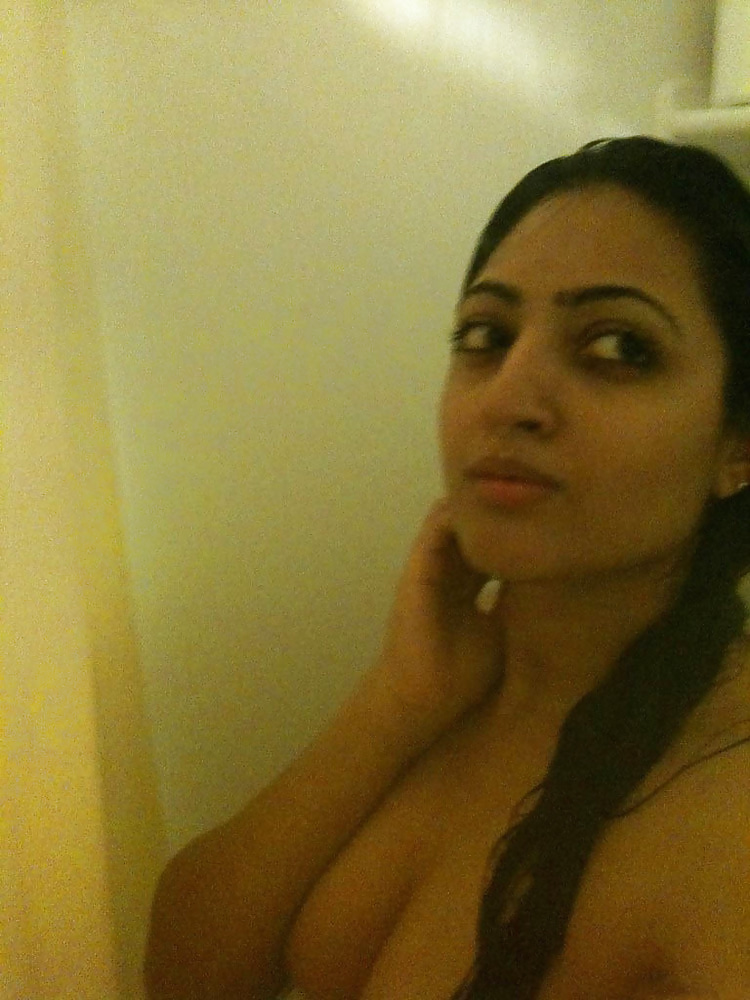 Sexy IG NRI Desi Babe nude