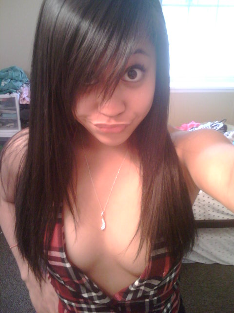 Petite Asian Oregon Teen Selfshots