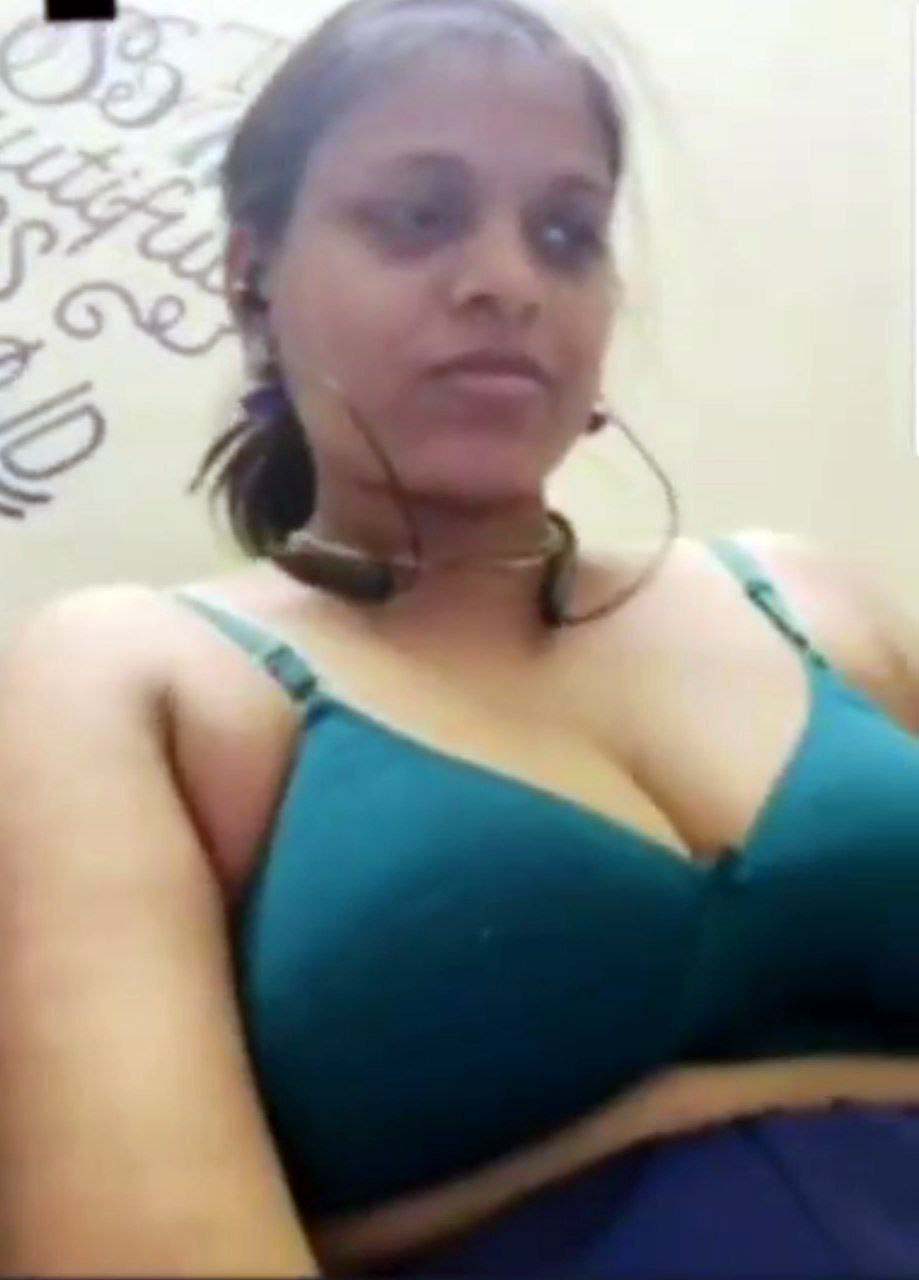 Tamil Married Wife Nude Video Call Pics Leaked