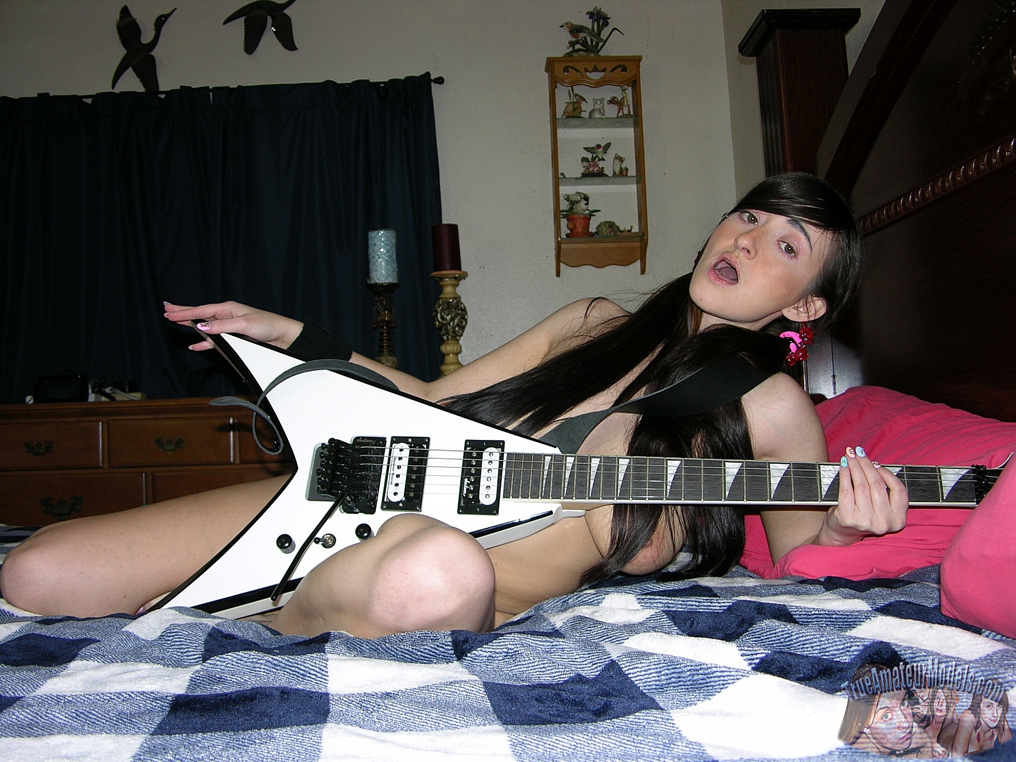 Heavy Metal Teen Nude With Electric Guitar - Tifa Quinn