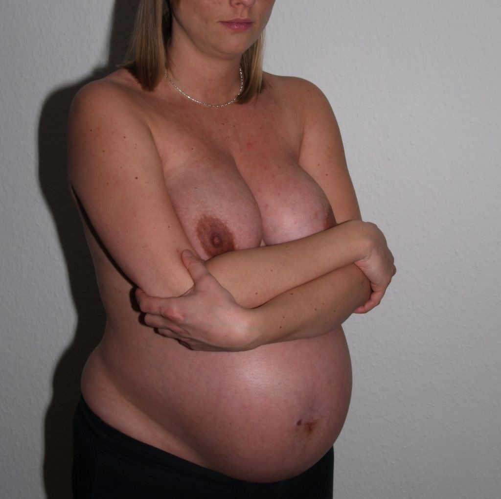 Sexy pregnant girl
