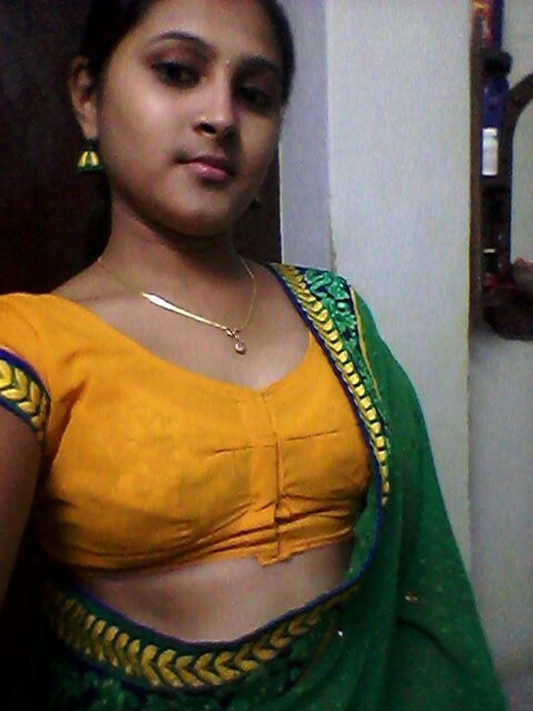 Desi Indian cute aunty