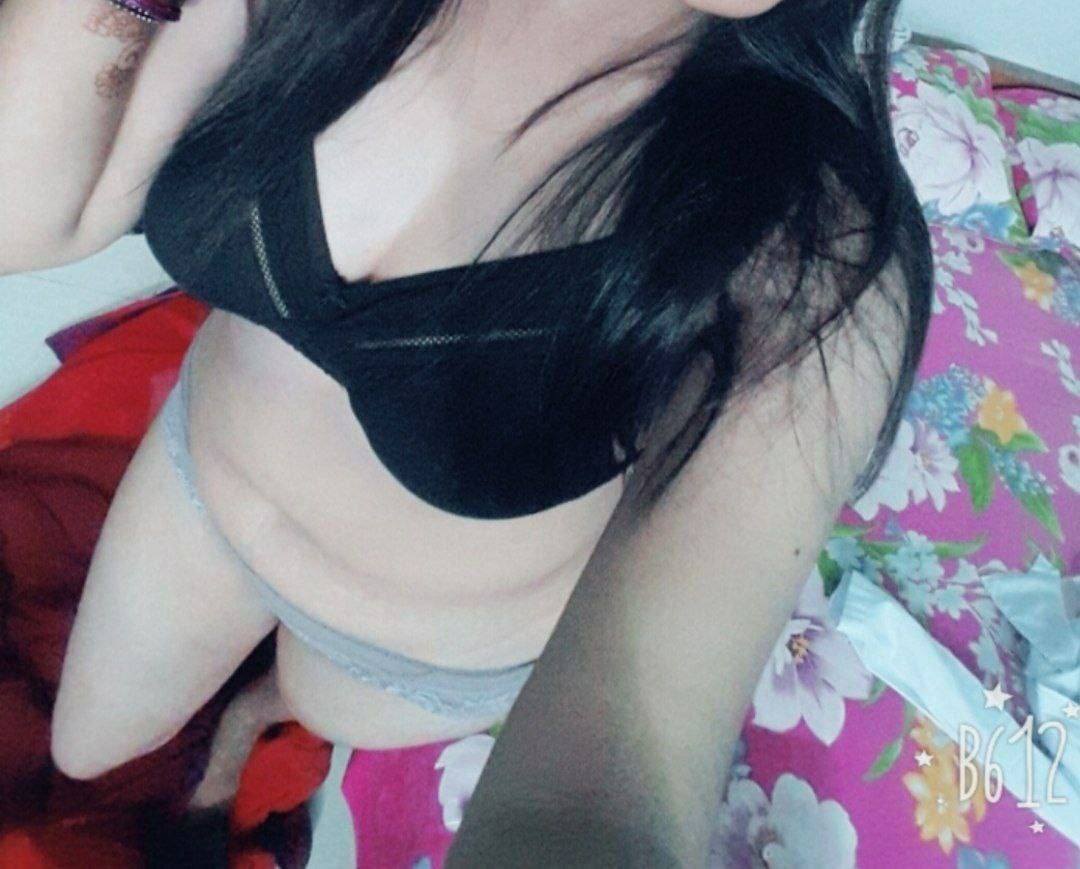 Indian cute desi girl leaked pic