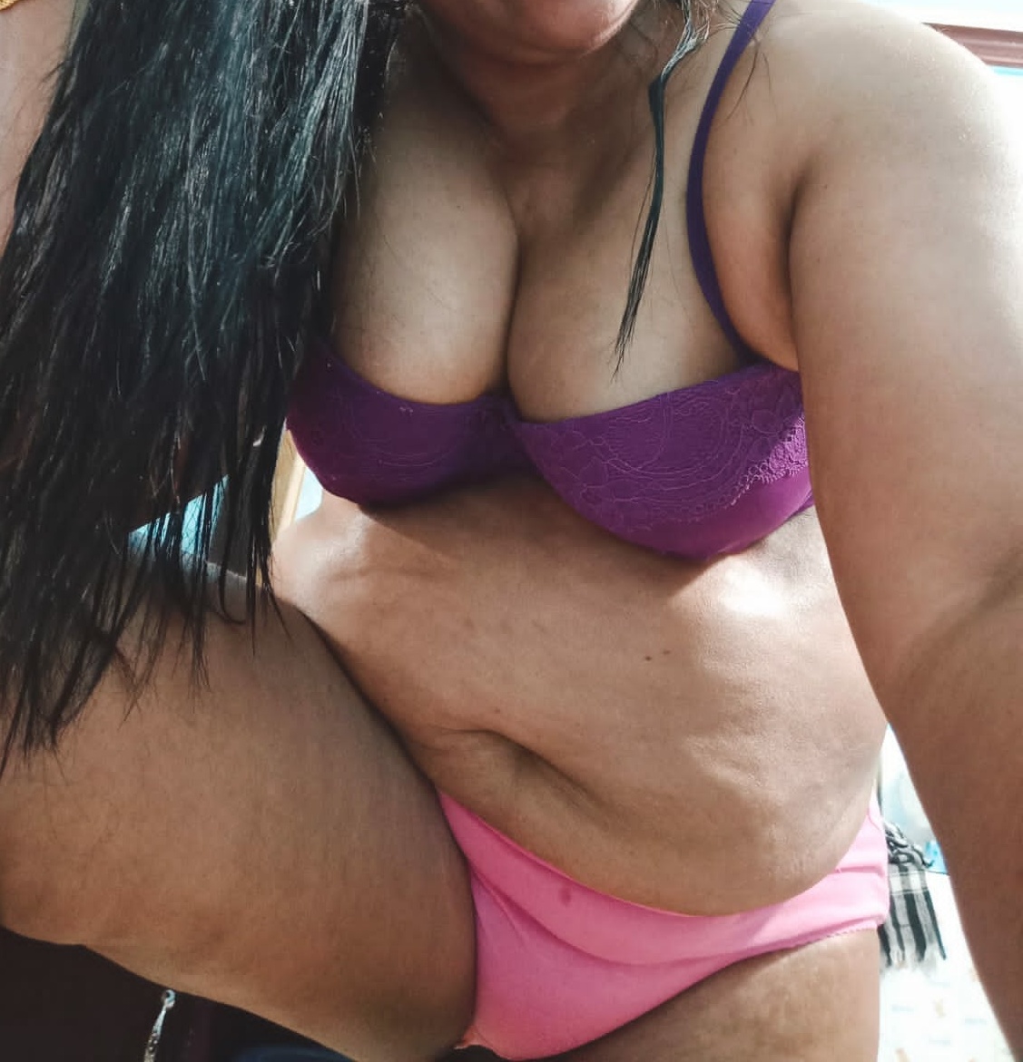Mallu Aunty Half Nude Selfie