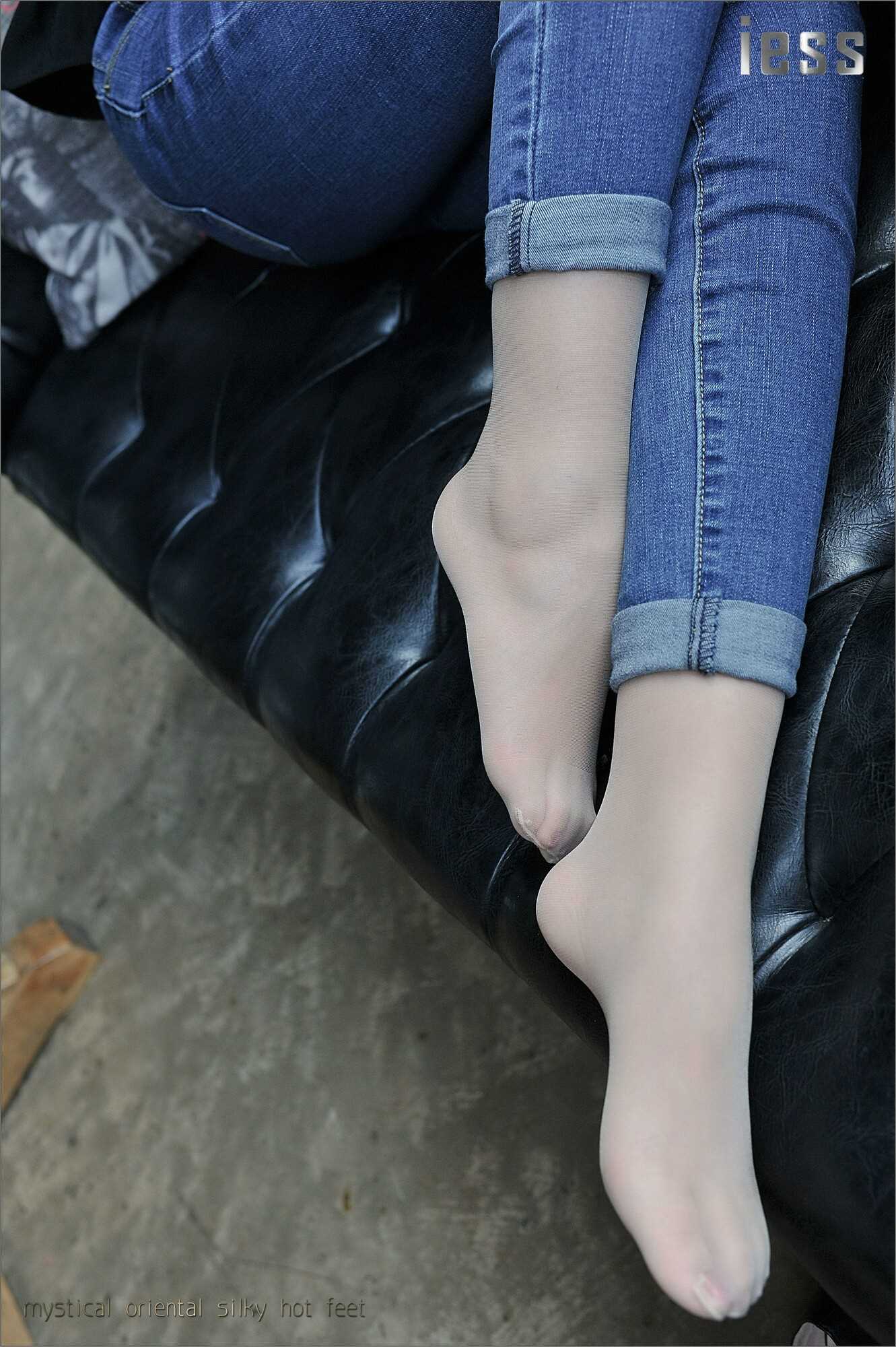 China Beauty Legs and feet 111
